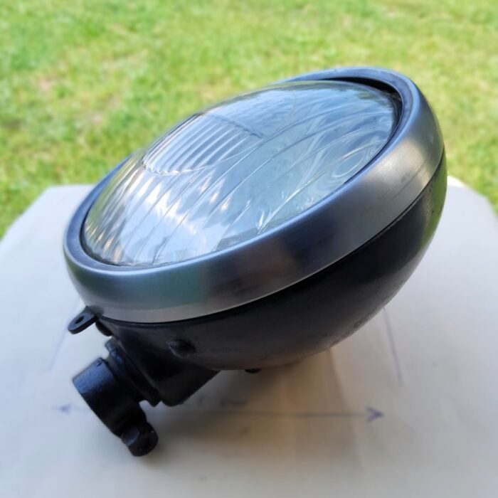 Rámeček světla Bosch o průměru 230 mm z oceli – celkový pohled, bez kování