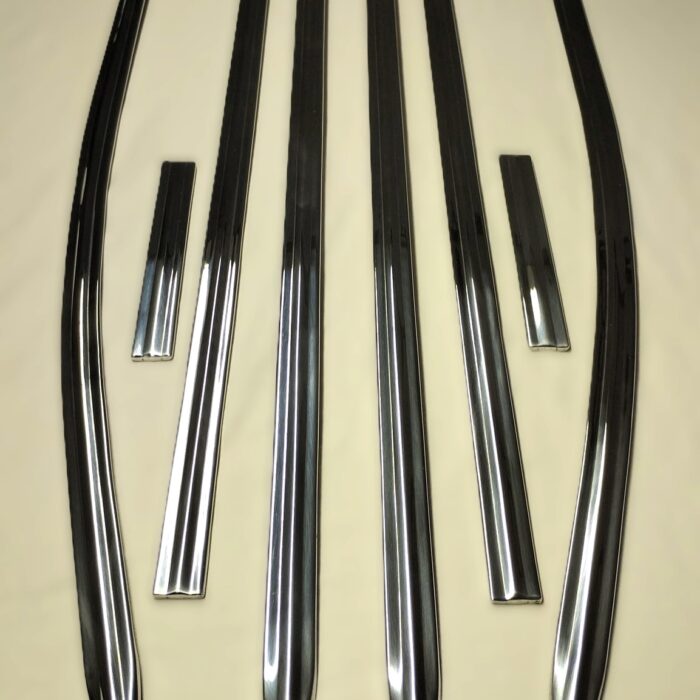 Boční lišty pro automobil Škoda Tudor Roadster – celkový pohled