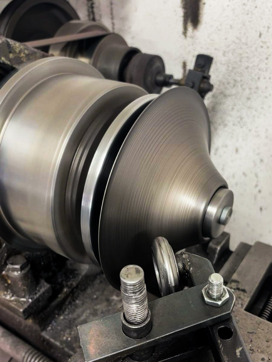 Předtlačený kryt náboje pro automobily Tatra 30, 52, 54 a 57